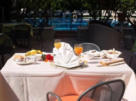 Virgilio Hotel 3*